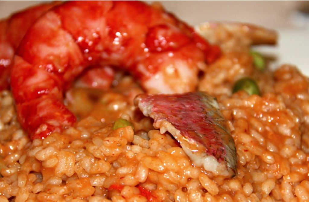 Arroz caldoso de pulpo y almejas