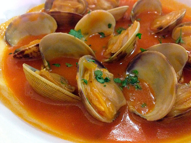 Almejas a la marinera